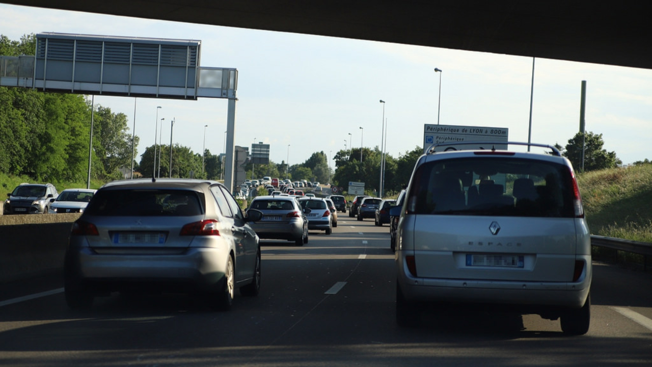 Un nouveau week end chargé sur les routes dAuvergne Rhône Alpes