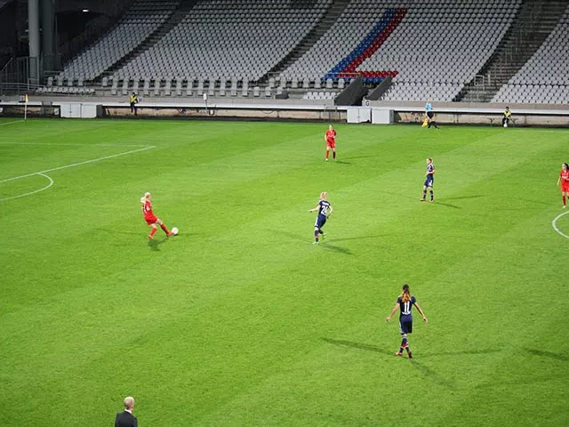 Qualifications pour l’Euro 2017 : les Bleues écrasent l’Ukraine grâce à la lyonnaise Amel Majri