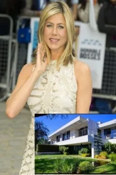 Jennifer Aniston dans le quartier de Bel Air!