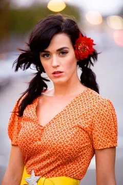 Katy Perry : Une sublime businesswoman 