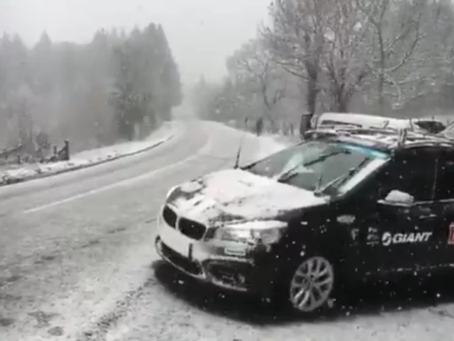 Paris-Nice : la 3e étape, qui devait arriver dans le Rhône, annulée à cause de la neige !