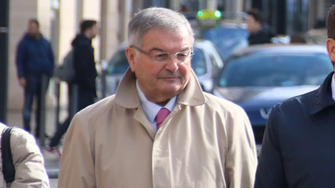 Emplois fictifs au MoDem : l'ex garde des Sceaux Michel Mercier condamné