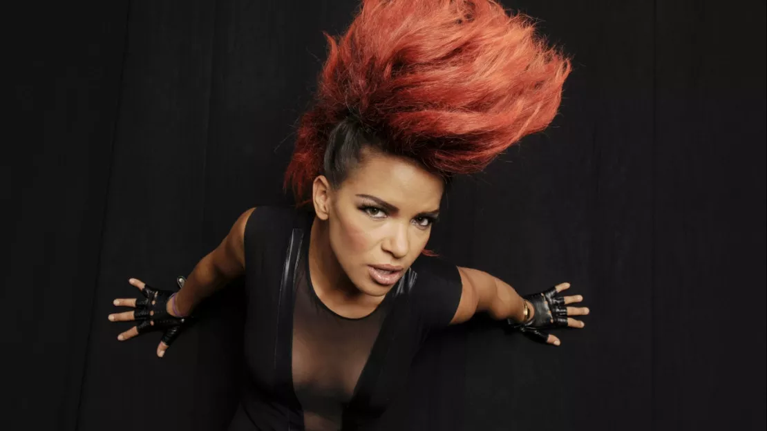 Eva Simons dévoile son nouveau single "Bludfire" !