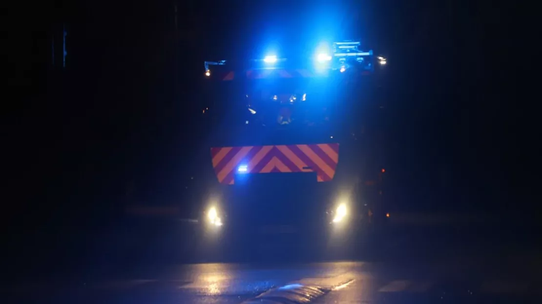 Près de Lyon : un incendie détruit un entrepôt