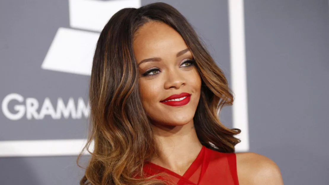 Rihanna revend son sapin de Noël pour la bonne cause !