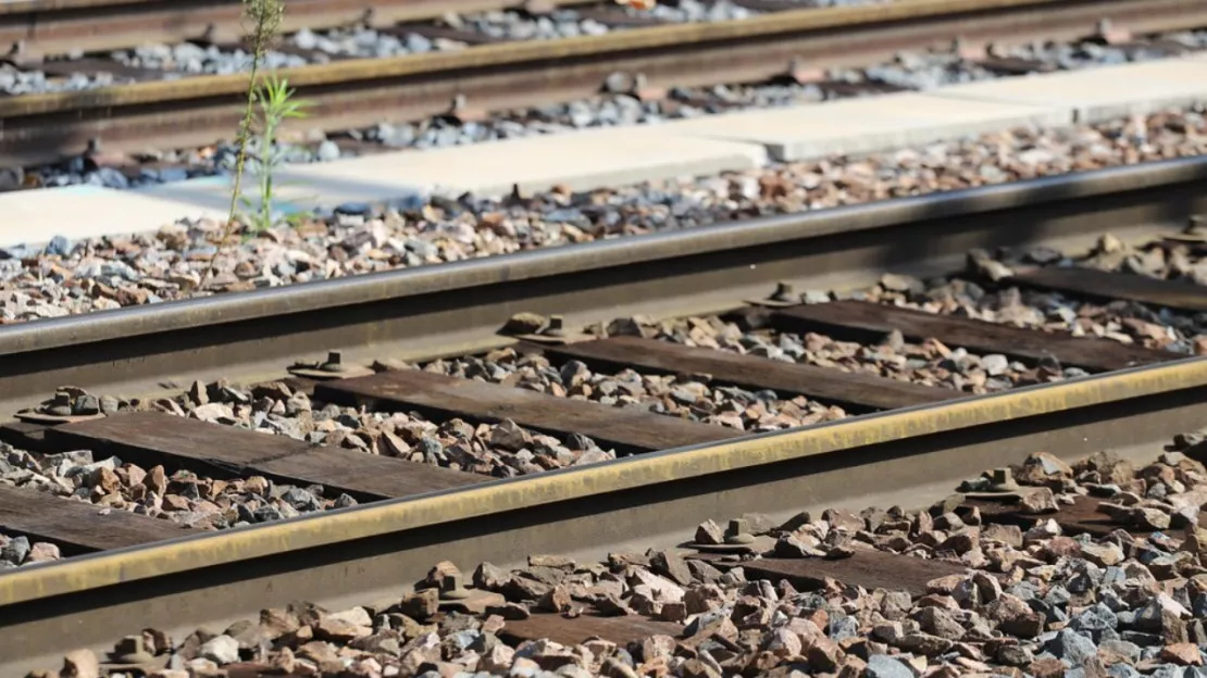 Une "attaque massive pour paralyser le réseau" des TGV ce vendredi