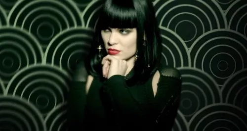 Jessie J - Domino